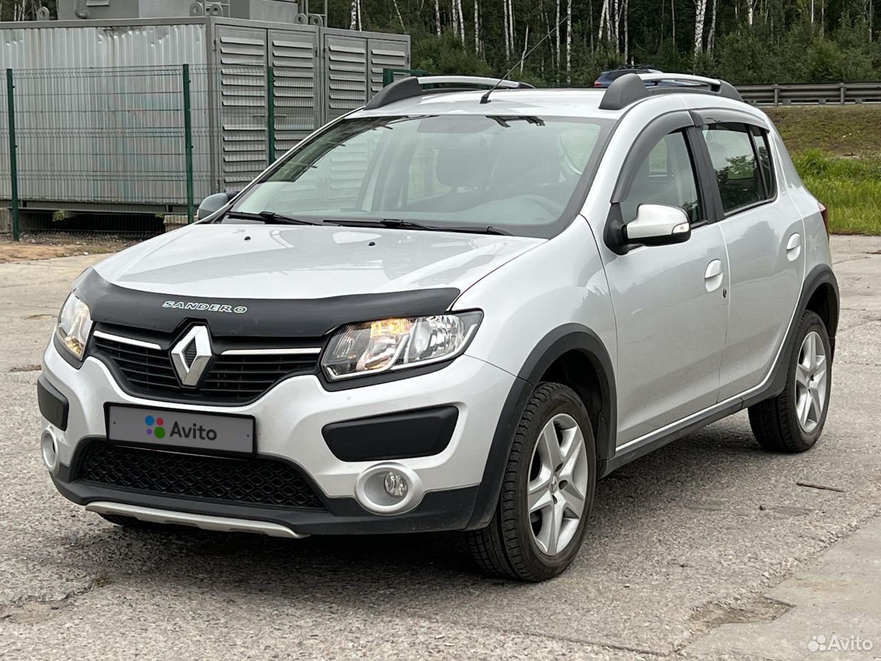 Купить б/у Renault Sandero II 1.6 AT (102 л.с.) бензин автомат в Санкт-Петербург