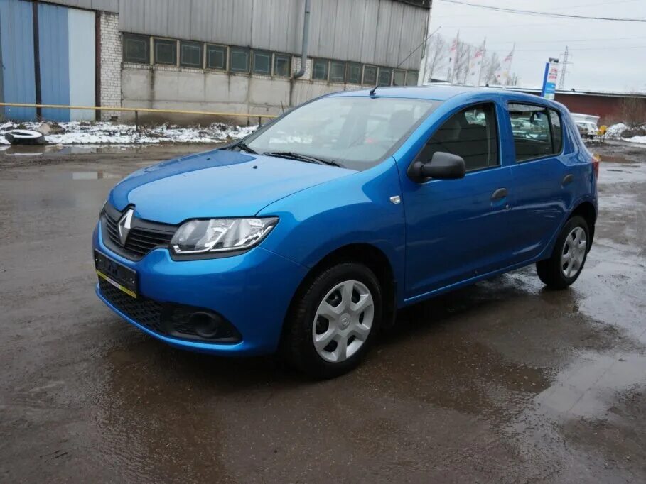 Рено сандеро синий фото Купить новый Renault Sandero II 1.6 MT (82 л.с.) бензин механика в Нижнем Новгор