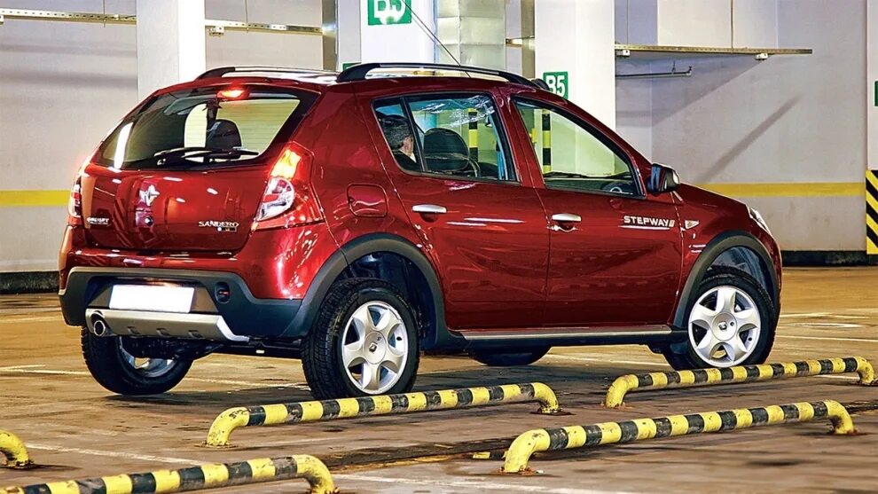 Отличия обычного Sandero от Stepway - Renault Sandero Stepway (1G), 1,6 л, 2011 