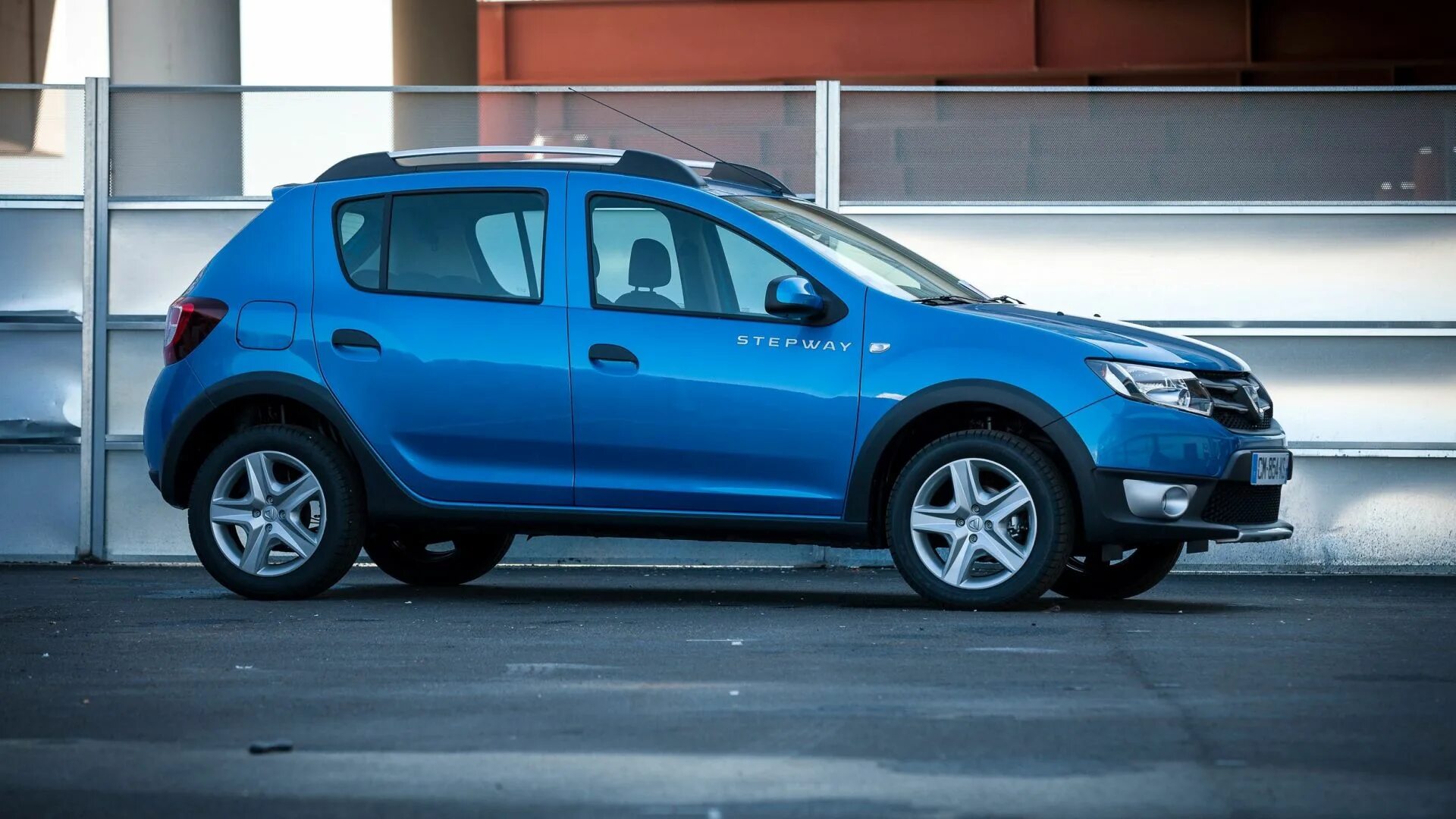 Рено сандеро степвей 2 фото Prova Dacia Sandero e Sandero Stepway 2013