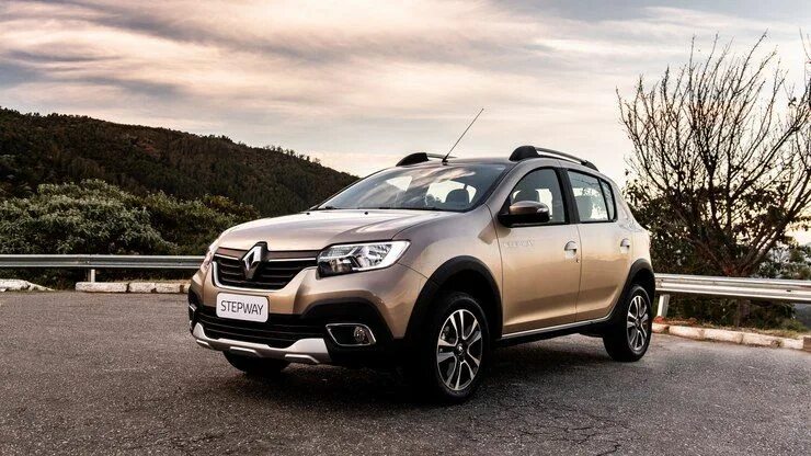 Рено сандеро степвей 2020 фото Renault Stepway mostra que as montadoras só pensam naquilo Audi q3, Sandero step