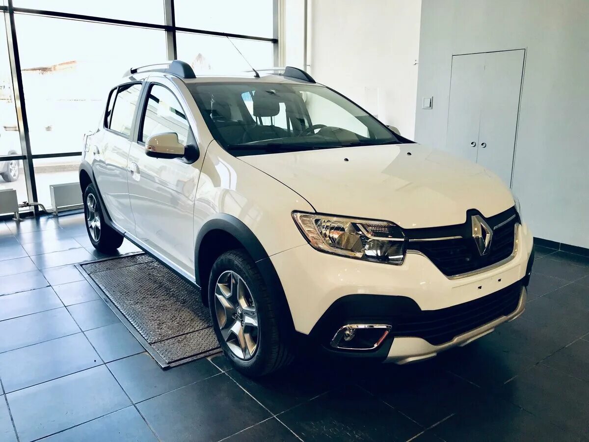 Рено сандеро степвей 2024 фото Купить новый Renault Sandero II Рестайлинг Stepway 1.6 MT (82 л.с.) бензин механ