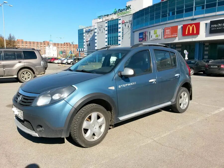 Рено сандеро цвет фото Купить б/у Renault Sandero I Stepway 1.6 MT (84 л.с.) бензин механика в Санкт-Пе