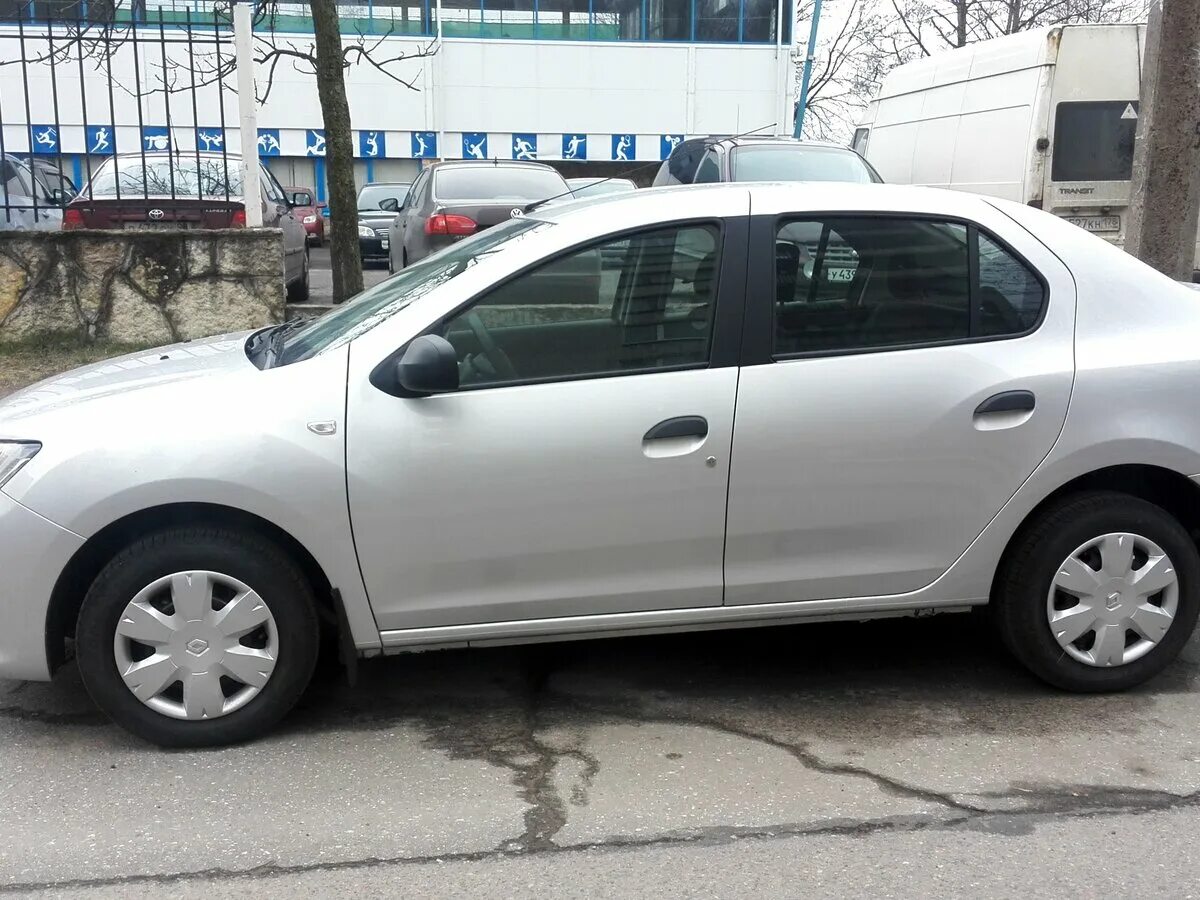 Рено серебристый фото Купить б/у Renault Logan II 1.6 MT (82 л.с.) бензин механика в Санкт-Петербурге: