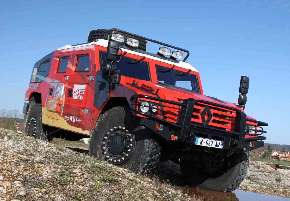 Рено шерпа 2 фото Renault Sherpa. Герой конфликтного времени Журнал СпецТехника и Коммерческий Тра