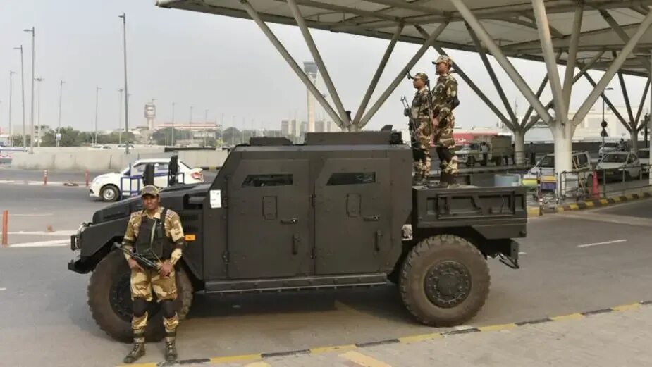 Рено шерпа 2 фото India: Central Reserve Police Force equipped with Renault Sherpa Light Scout