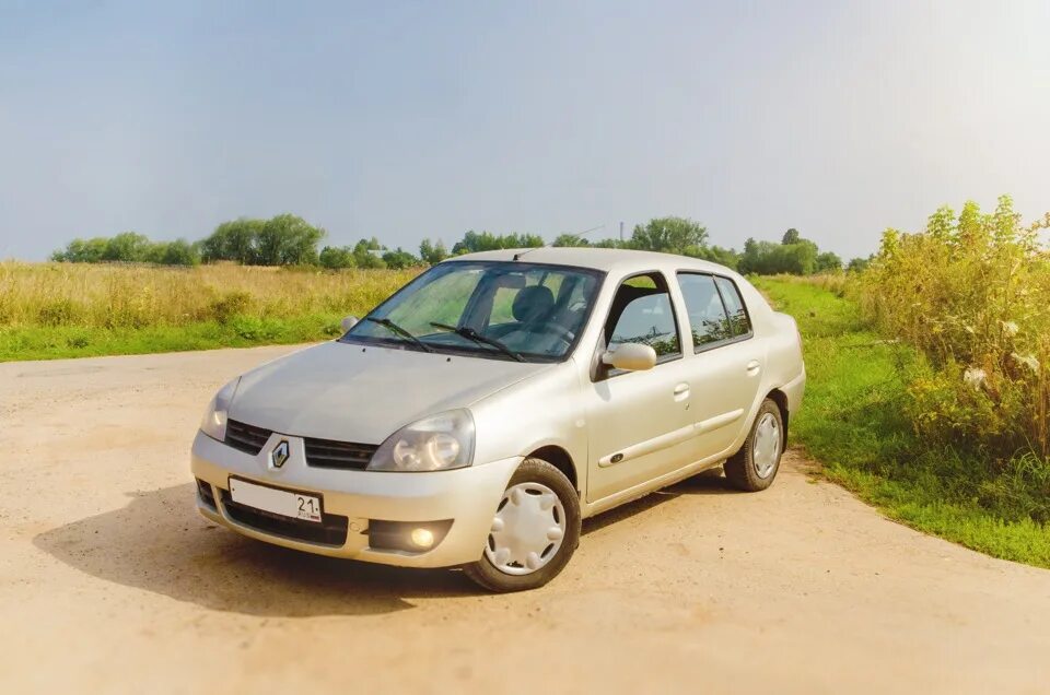 Рено симбол 1.4 фото Наконец-то пофоткал машинку - Renault Symbol, 1,4 л, 2007 года фотография DRIVE2