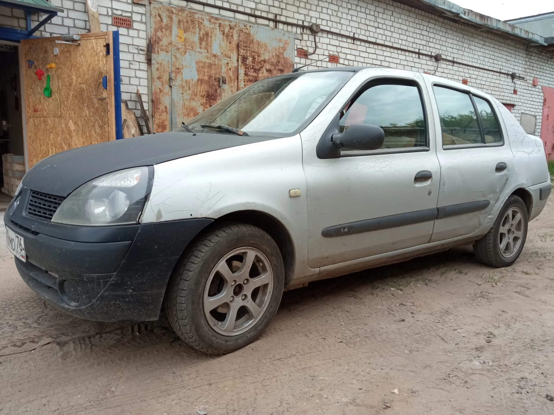 Рено симбол 1.4 фото Передок. Привод, стойки, тормоза. - Renault Symbol, 1,4 л, 2002 года запчасти DR