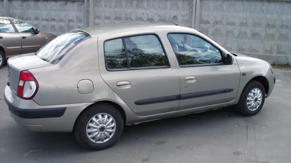 Рено симбол фото 2005 Renault Symbol 1.4 бензиновый 2005 на DRIVE2