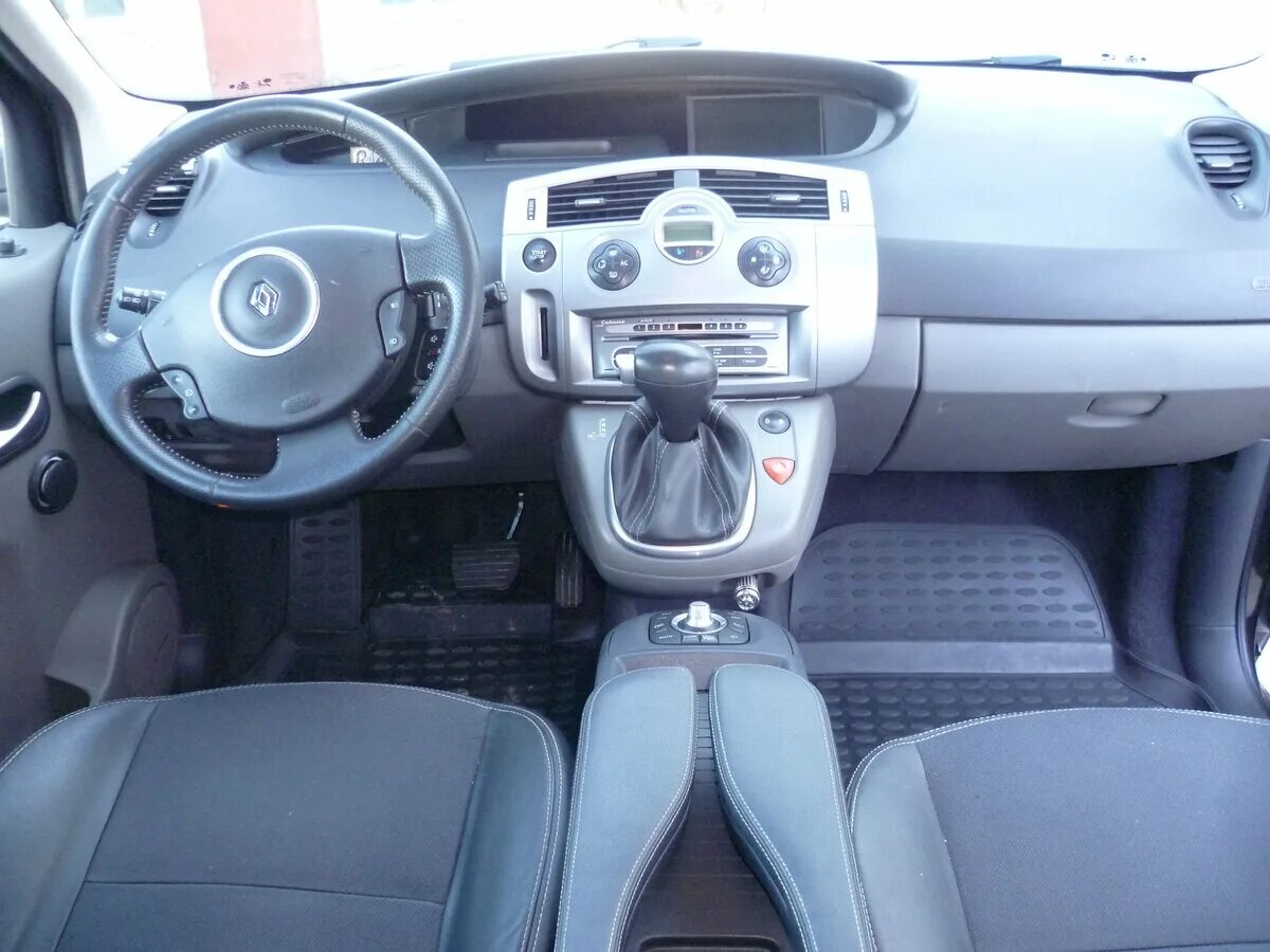 Рено сценик 2 дизель фото Купить б/у Renault Scenic II Рестайлинг Grand 1.9d AT (130 л.с.) дизель автомат 