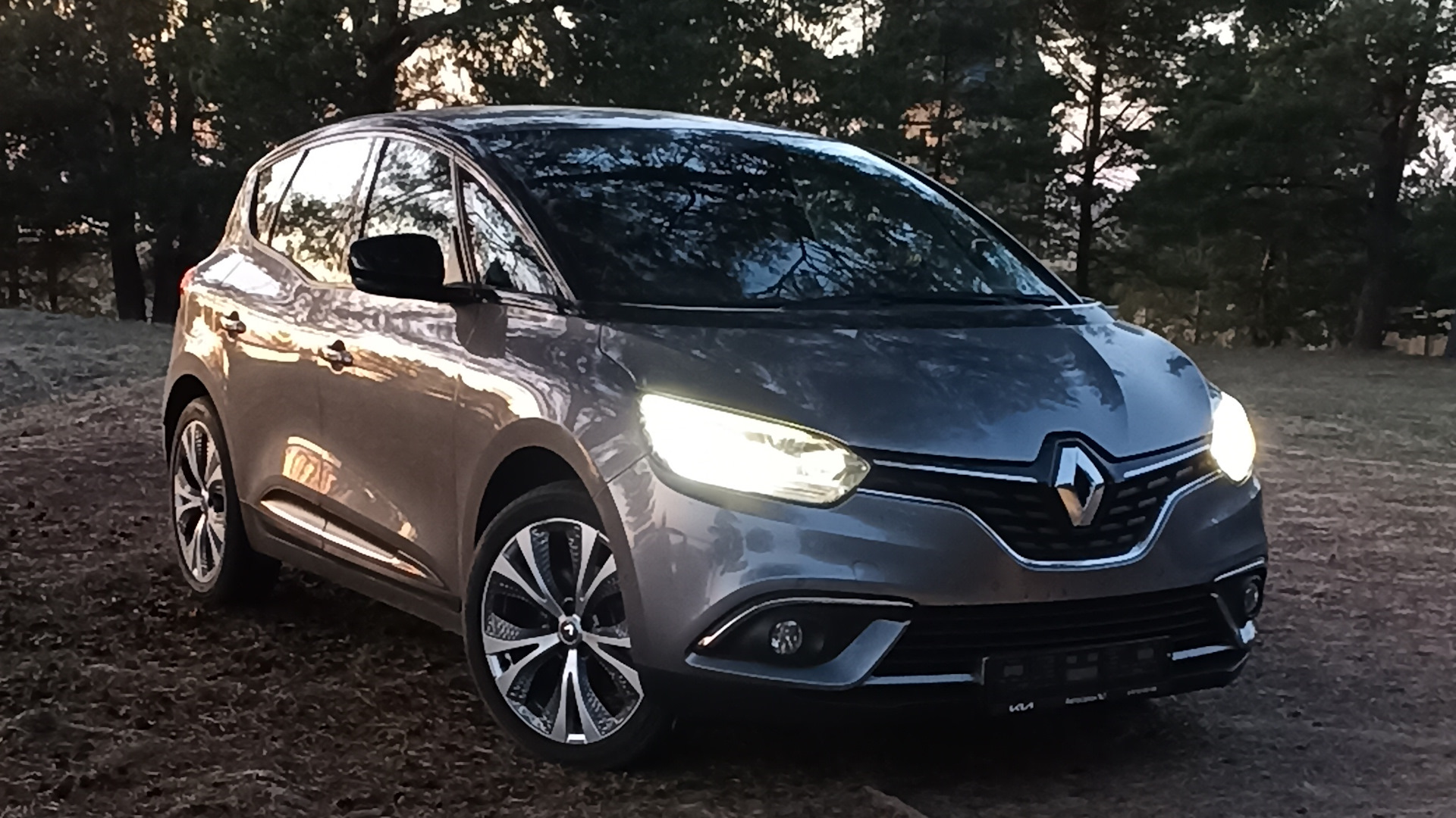 Рено сценик 2018 фото Renault Scenic IV 1.2 бензиновый 2018 Серая мышь на DRIVE2