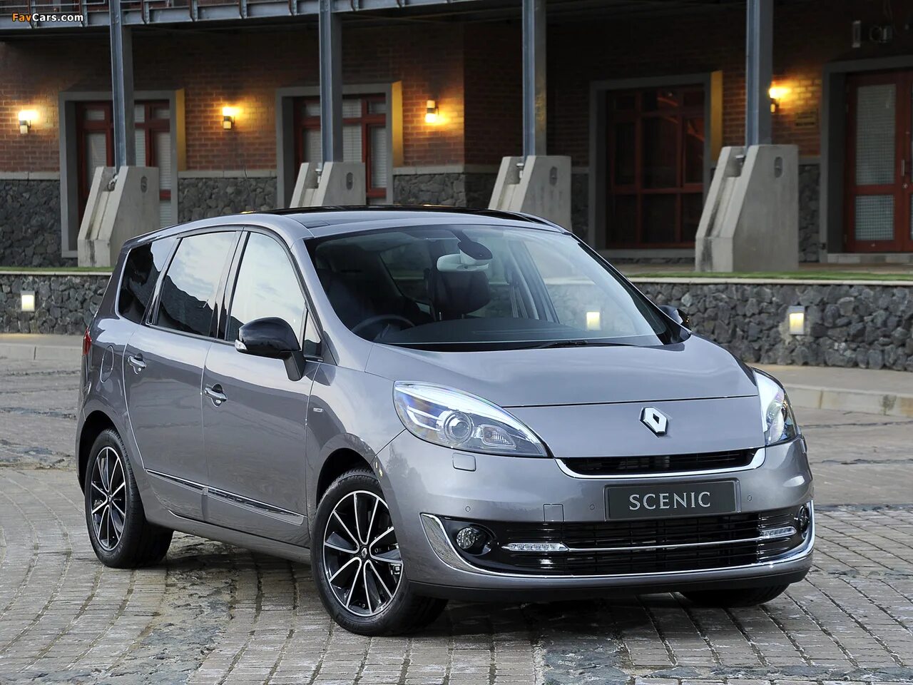 Рено сценик 5 фото Renault Grand Scenic ZA-spec 2012 photos (1280x960)