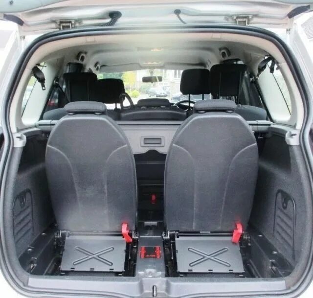 Рено сценик 7 местный фото Renault Scenic 7 Seats Space