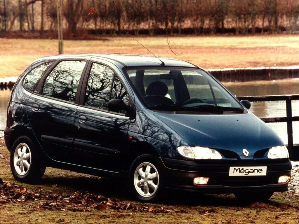 Рено сценик поколения фото Купить б/у Renault Scenic I 1.6 MT (90 л.с.) бензин механика в Самаре: красный Р