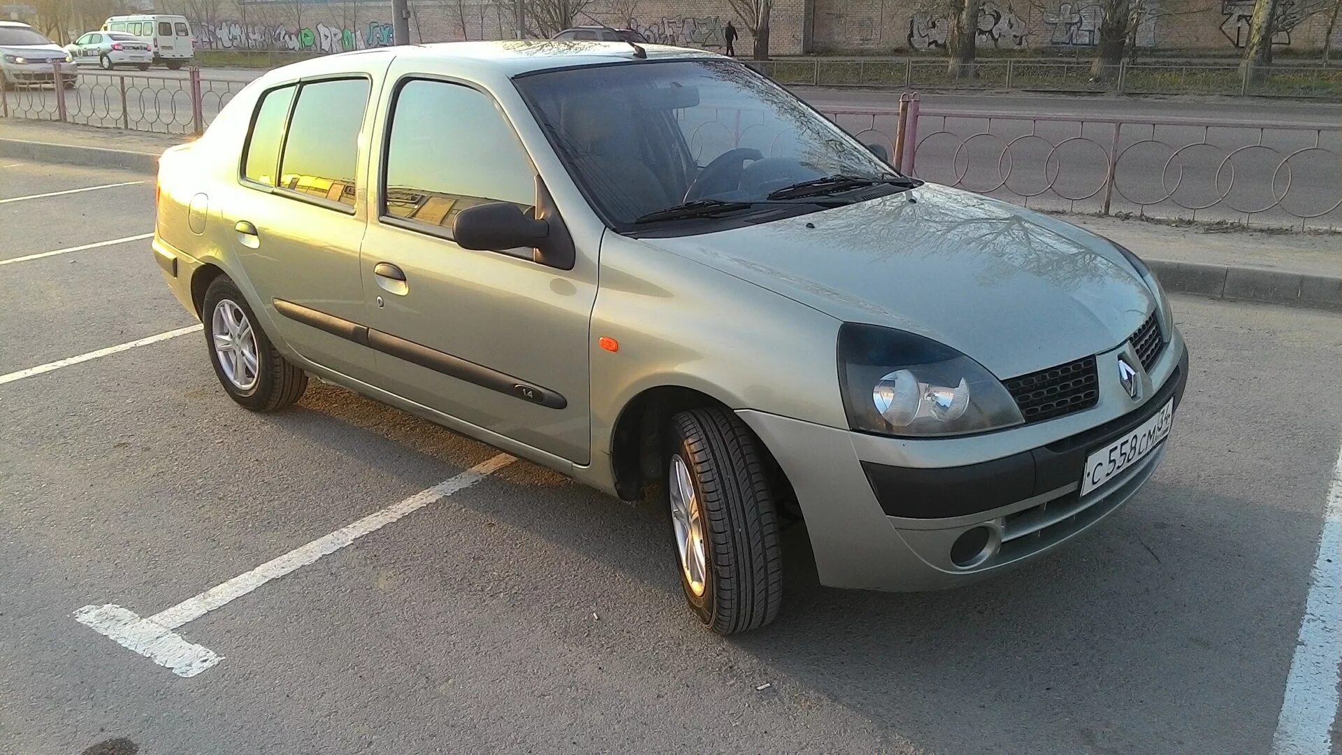 Рено symbol фото Прикупил резину и помылся. - Renault Symbol, 1,4 л, 2003 года шины DRIVE2