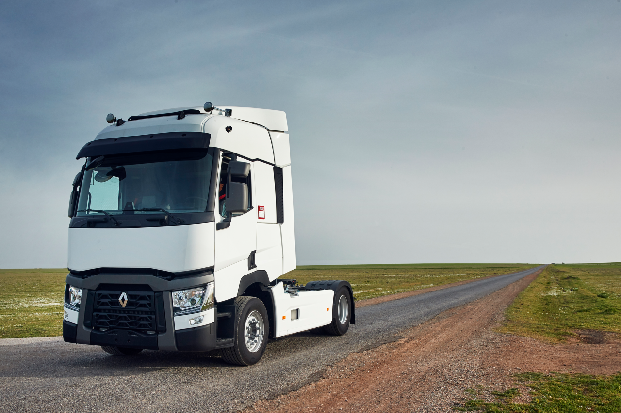 Рено т серии фото Used trucks Renault Trucks Corporate