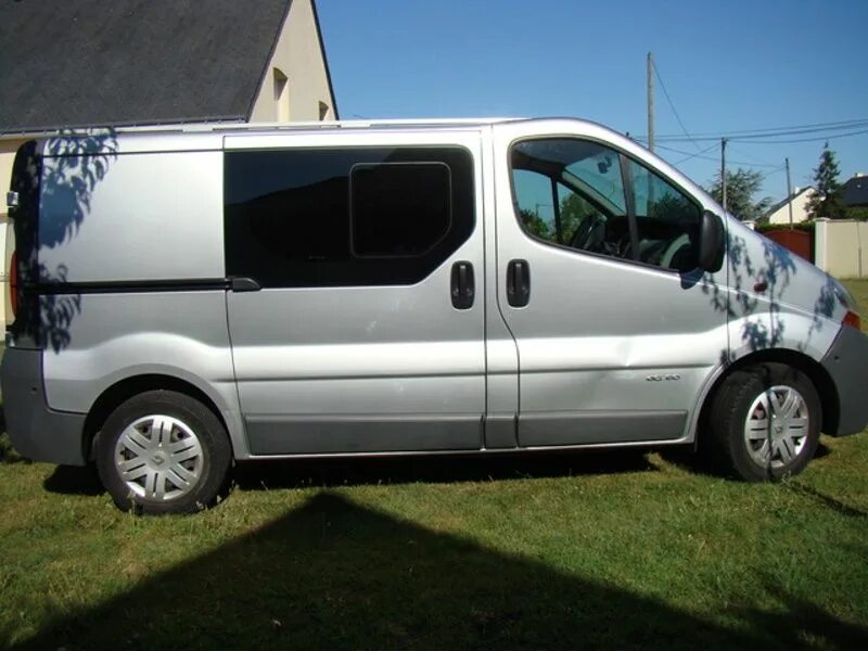 Рено трафик 2 фото Модификация Renault Trafic 2 поколение 4-дв. 2.5 dCi L2H1 MT (135hp) в кузове фу