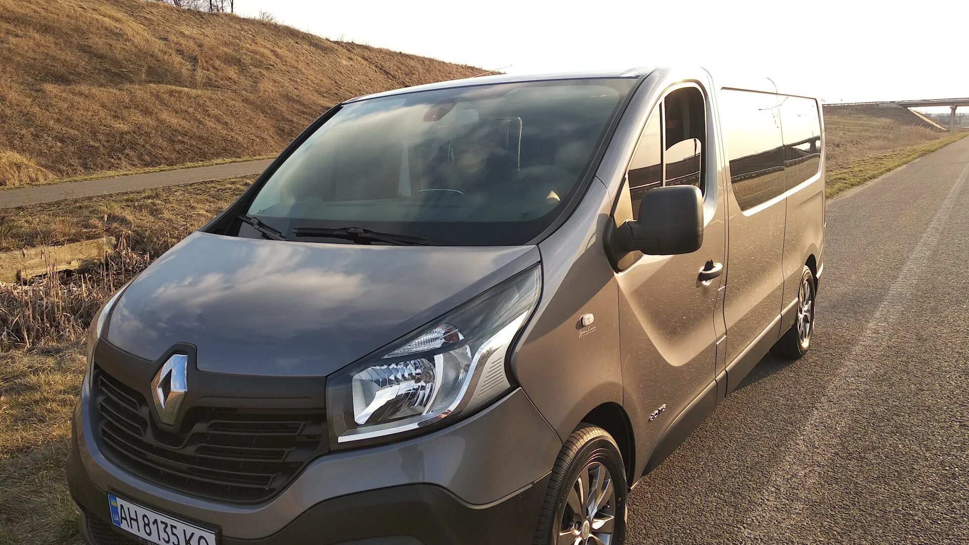 Рено трафик 3 фото Renault Trafic (3G) 1.6 дизельный 2015 Жемчужинка на DRIVE2