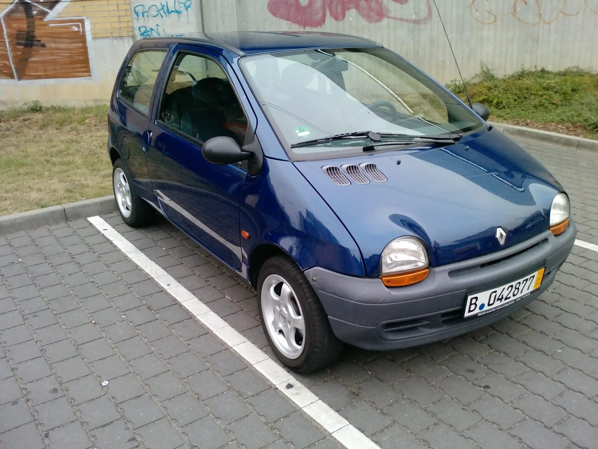 Рено твинго фото Первые фото после покупки - Renault Twingo I, 1,2 л, 1997 года фотография DRIVE2