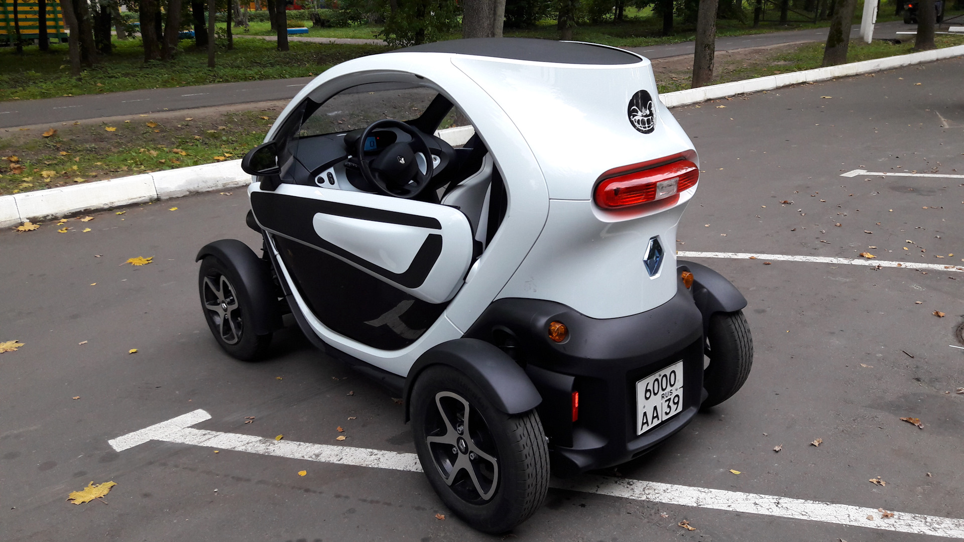 Рено твизи фото Renault ZOE электрический 2012 Twizy на DRIVE2