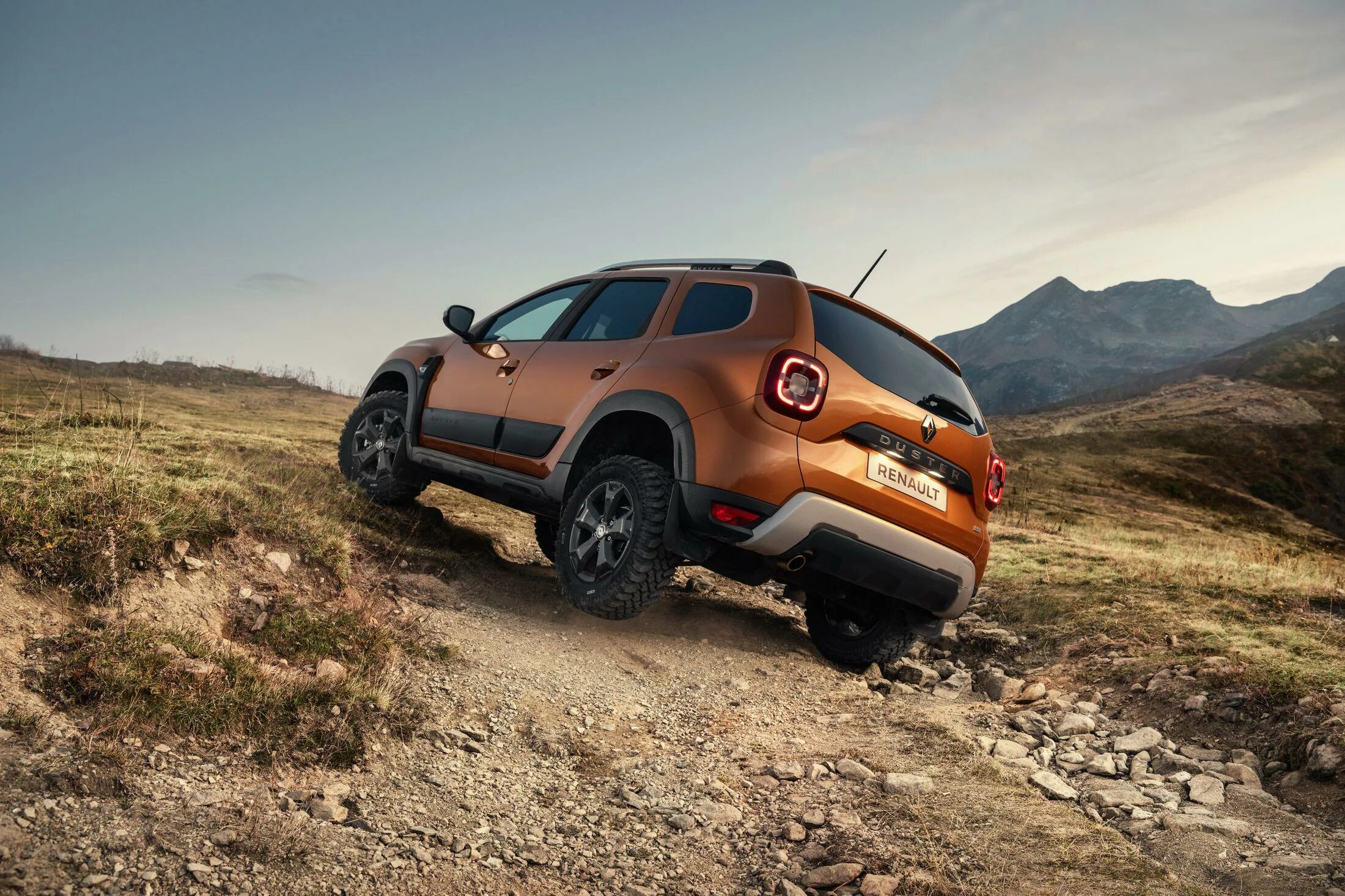 Рено внедорожник фото Новый Renault Duster для России: все цены и комплектации - Российская газета