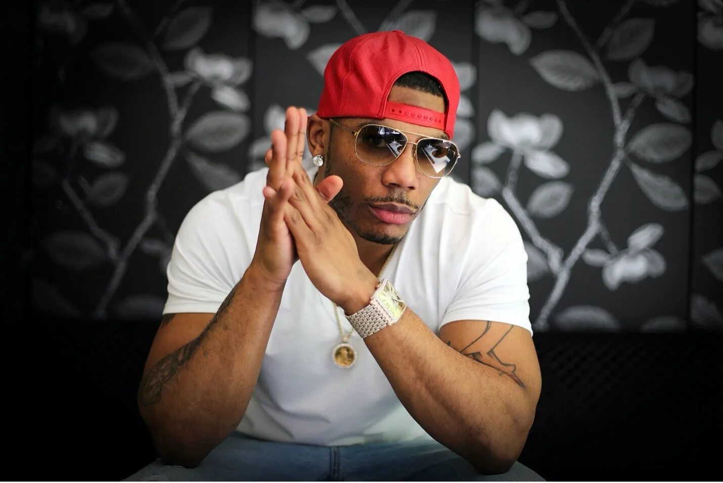 Реперы фото российские Music and Entertainment Icon - Nelly- Named the "I Am Hip Hop" Award Recipient f