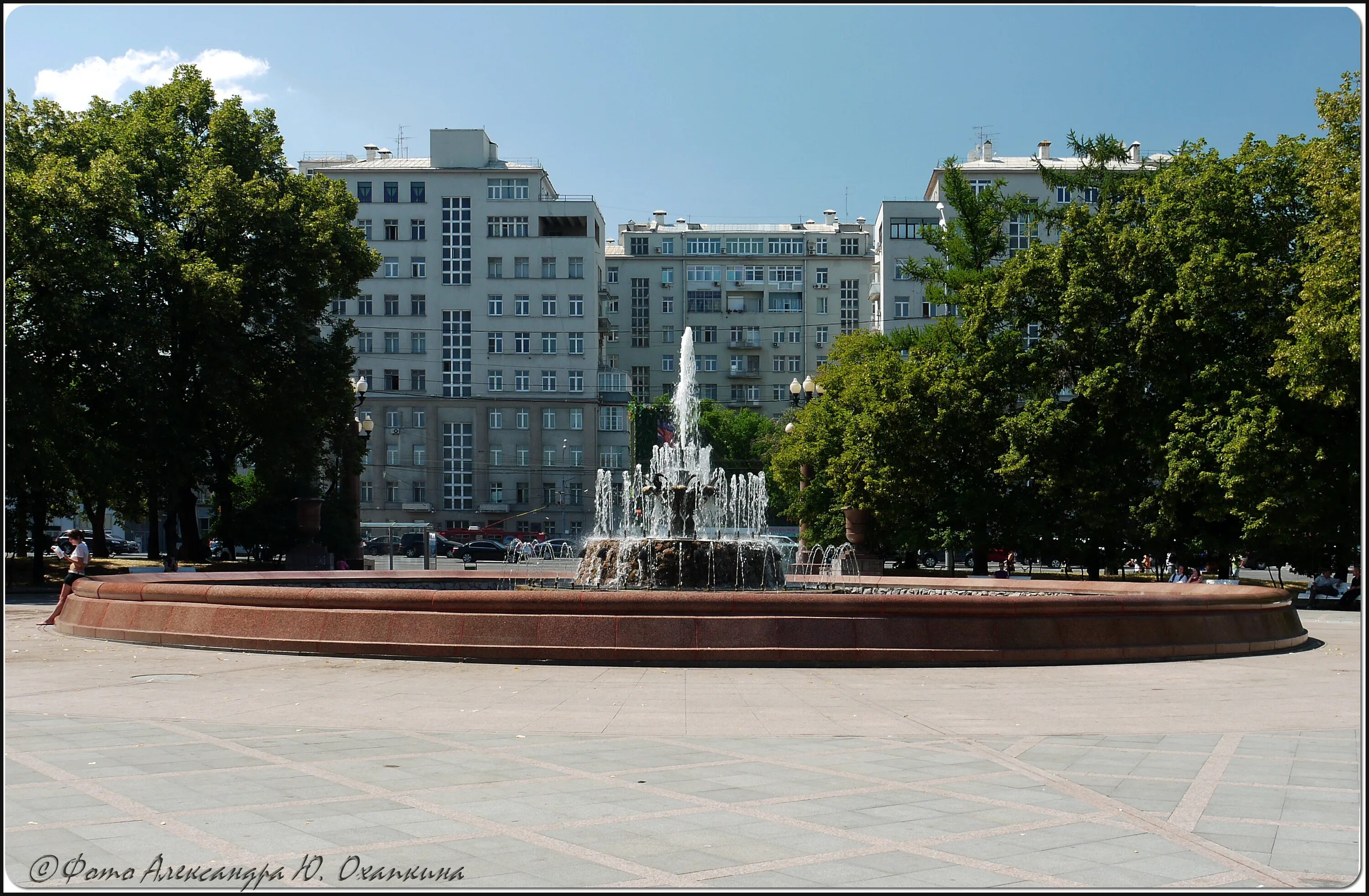 Репинский сквер москва болотная набережная фото Фотография Центр флебологии, 1291204242_808 JPG