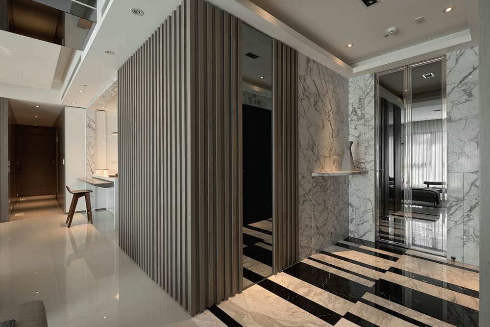 Рейки с зеркалом на стене в интерьере Pin by Grace Yang on i-入 口 Entry/Entrance in 2019 Residential interior design, F