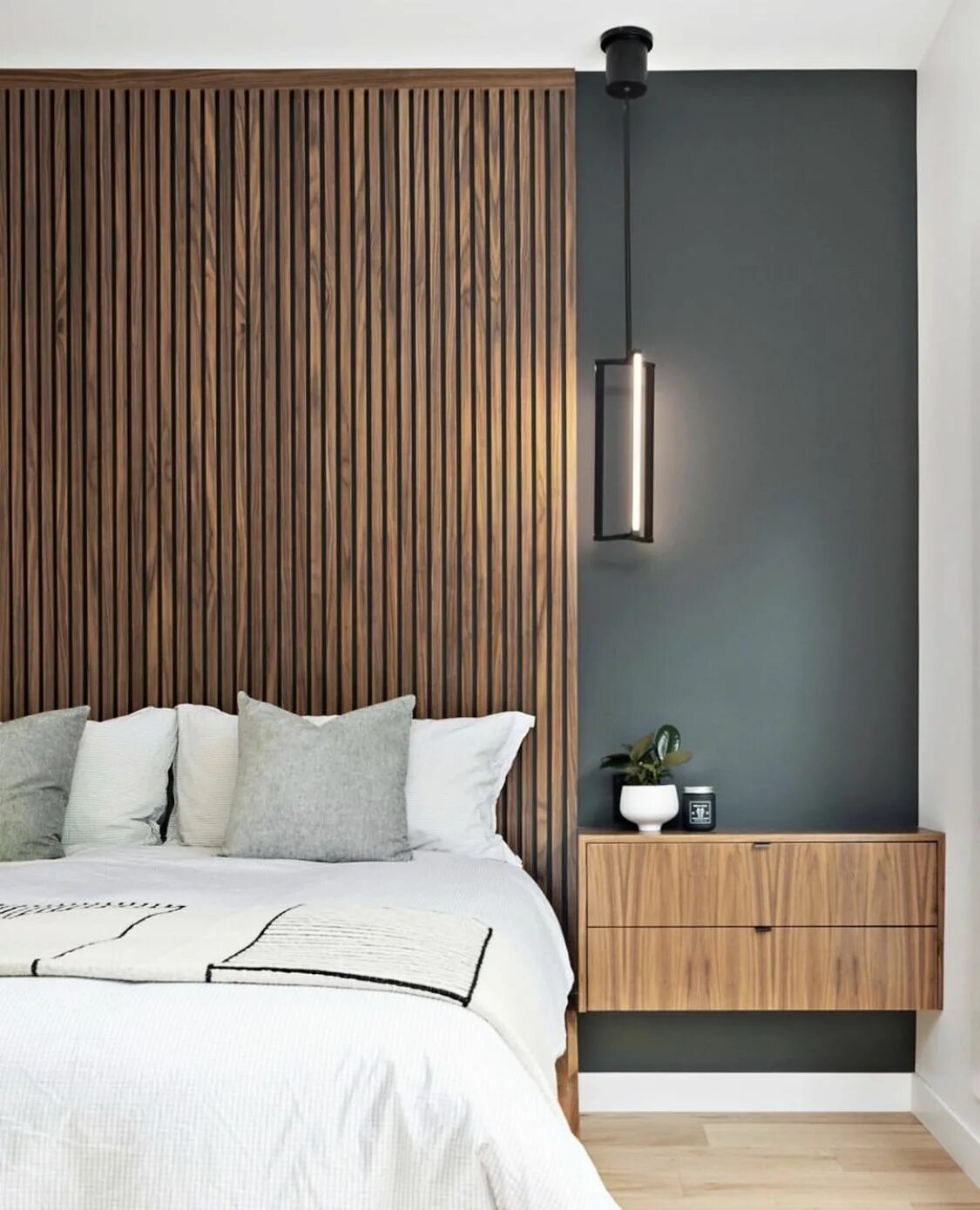 Рейки в интерьере спальни Bedroom Feature wall bedroom, Bedroom interior, Bedroom design