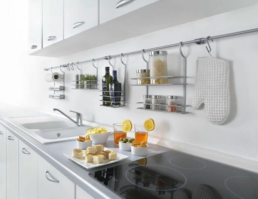 Рейлинги на кухню фото в интерьере Подвесные корзинки Kitchen rails, Kitchen redesign, Kitchen wall storage