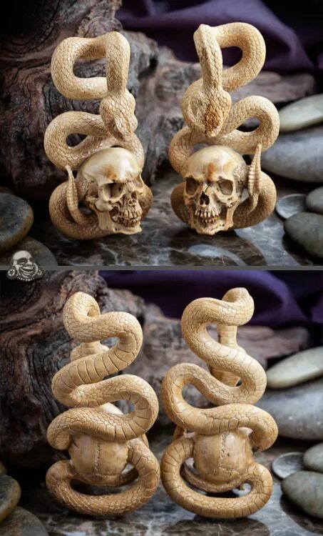 Резьба по дереву змеи фото theluckyhell Skull carving, Bone carving, Skull