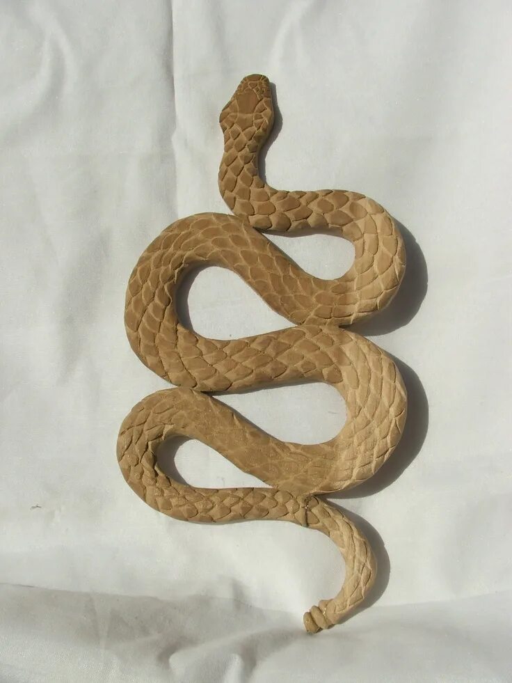 Резьба по дереву змеи фото Snake Wood carving Wood carving art, Snake wood, Dremel wood carving