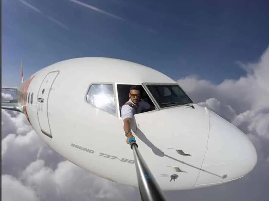 Режим самолета фото креатив Pilot Stuns Internet With His Selfies Taken With Plane Window Down While Cruisin