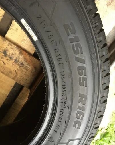 Резина 215 65 16 фото 215/65R16C - шка Pirelli Carrier winter две штуки