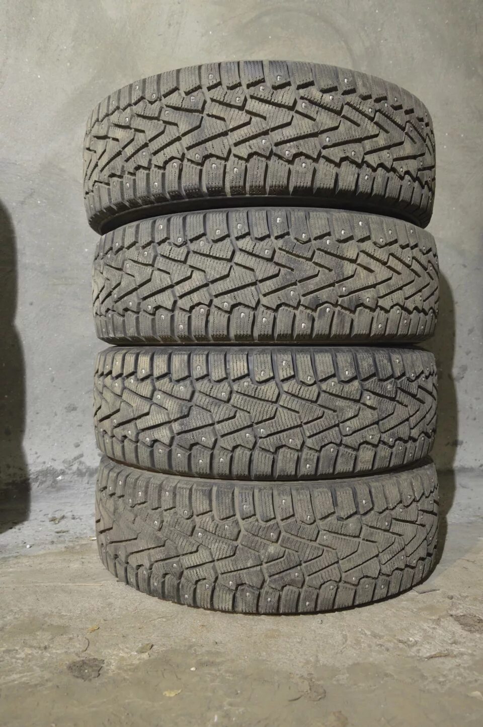 Резина 215 65 16 фото Резина 215/65/R16 Pirelli Ice Zero на Renault Megane III - Renault Megane III, 1