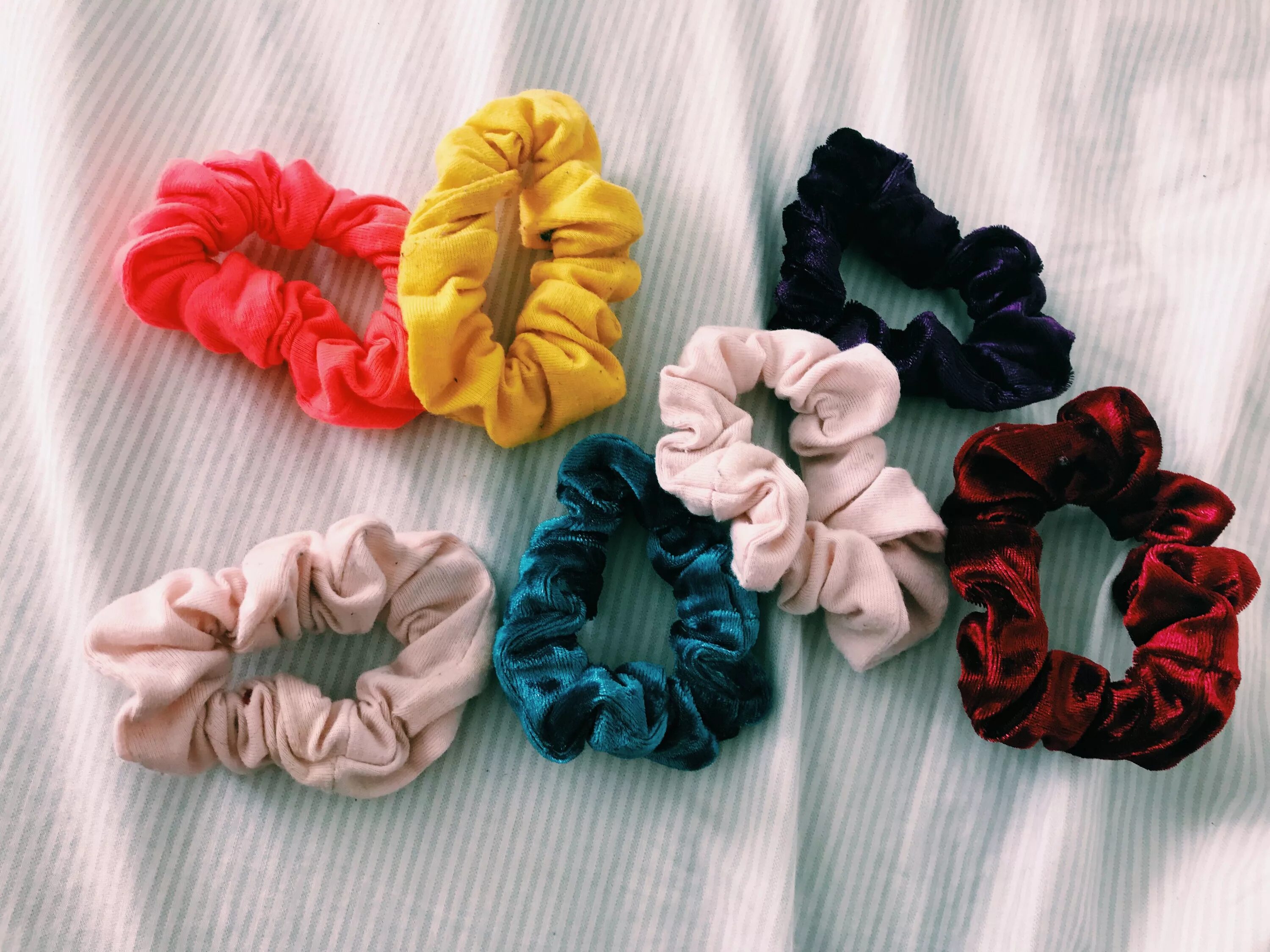 Резинка из ткани своими руками фото Pin on Bling Scrunchies, Hair accessories, Outfit accessories