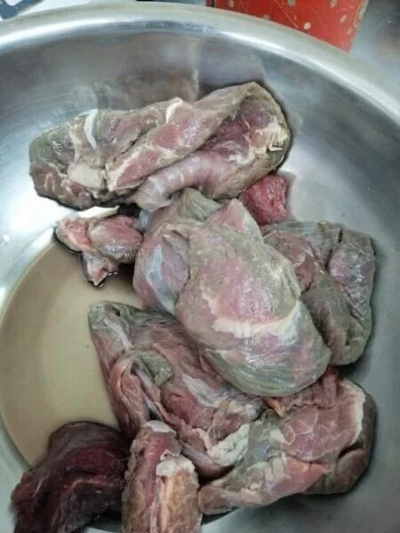 Резкий запах гнилого мяса фото Just look at the meat that was sold in Sasova. This is terrifying. This is how i