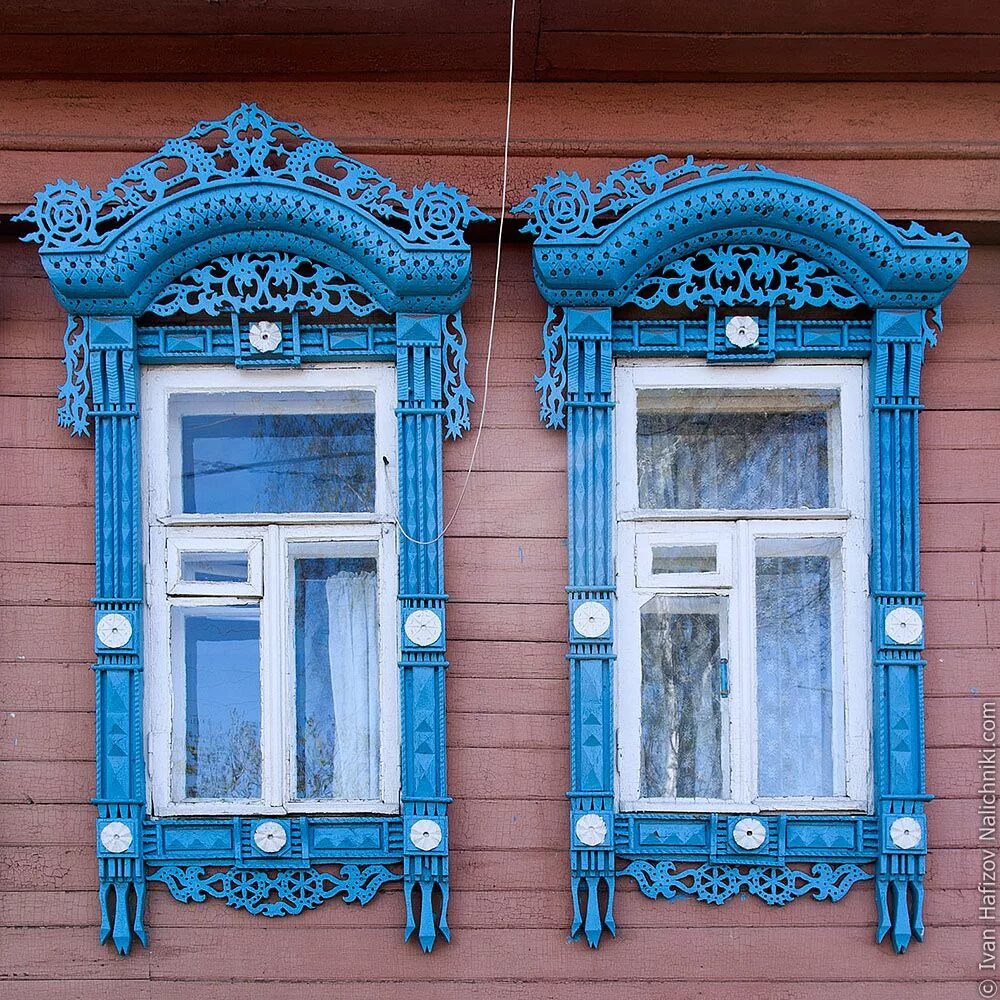 Резные окна дома фото Наличники - девушкам Nalichniki.com Window decor, Wooden window frames, Window d