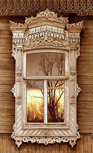 Резные окна фото REFLECTIONS Windows and doors, Wooden house, Windows