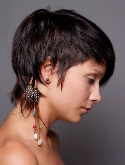 Рваная короткая до шеи стрижка женская Straight Cropped Hairstyles: Very Short Haircuts for Women - PoP Haircuts Crop h