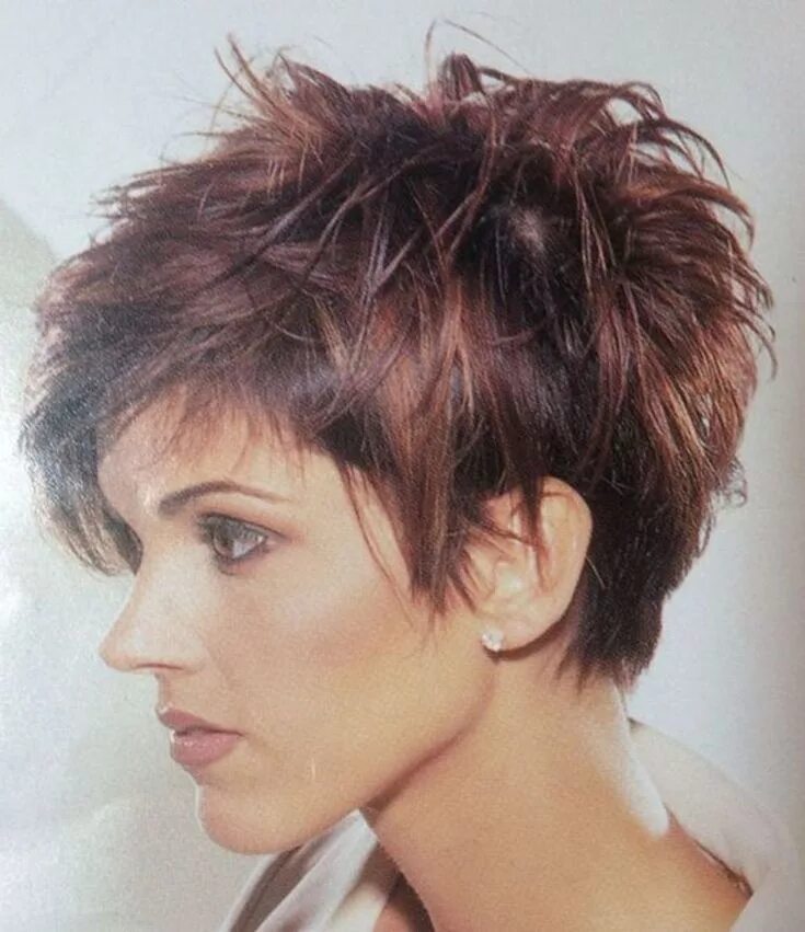 Рваная короткая стрижка волос фото Pixie haircuts for women (30) Haarschnitt kurz, Haarschnitt, Unordentlicher pixi