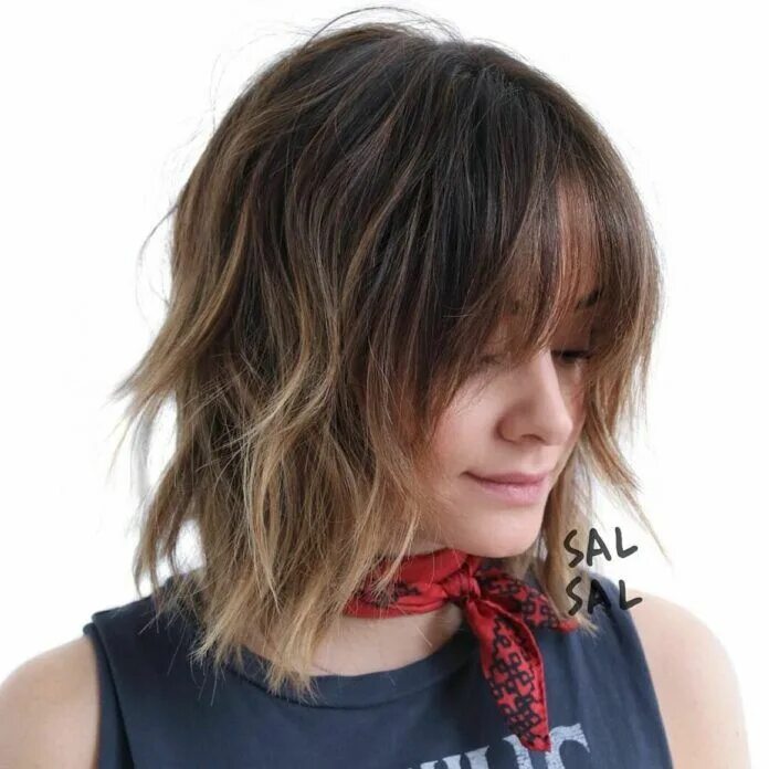 Рваная стрижка 2024 женская на средние волосы 30 Modern Shag Haircut for Utter Stylish Look Long hair styles, Casual updos for