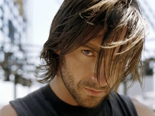 Рваная стрижка на длинные волосы мужская Hugh Jackman Hugh jackman, Jackman, Long hair styles men