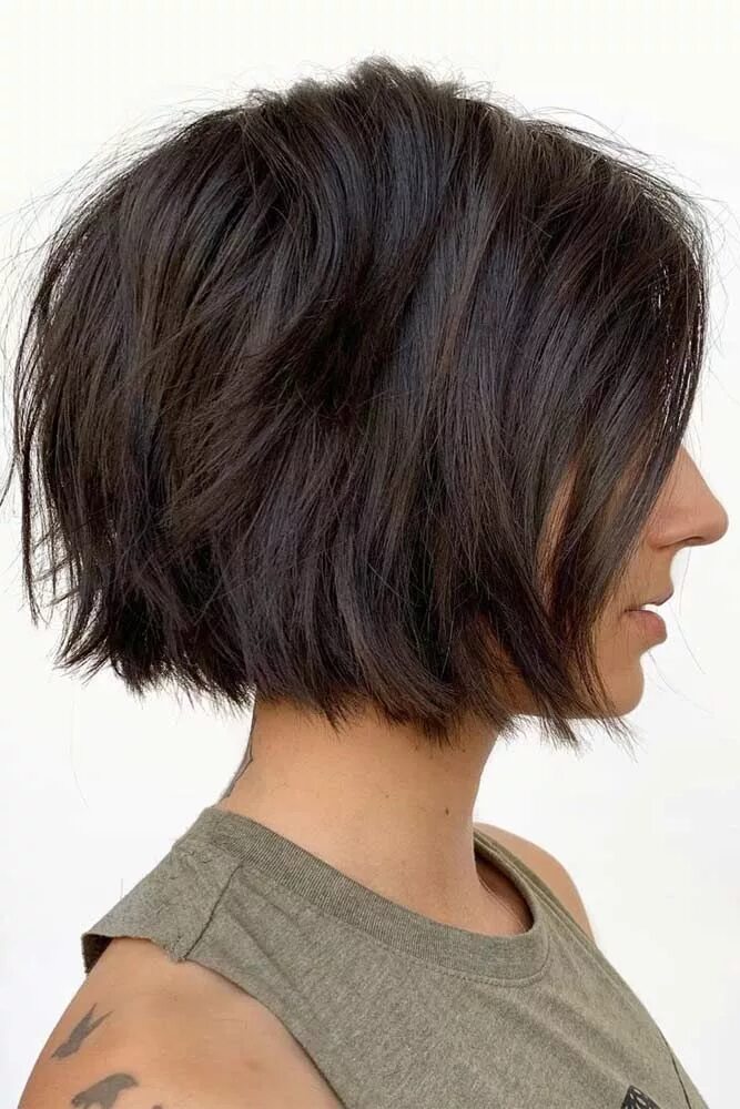 Рваное каре фото сзади Brown Textured Bob #choppybob #bobhairstyles #bobhaircuts #hairstyles #haircuts 