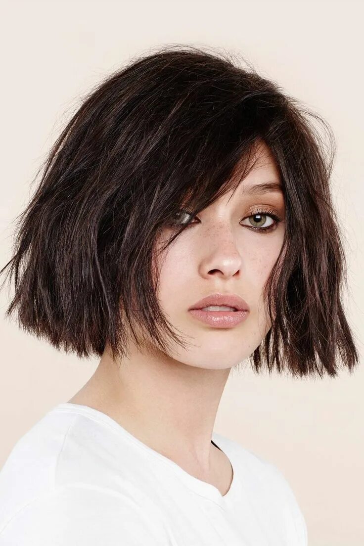 Рваное каре на короткие волосы фото What's Your Perfect Bob? Choppy bob hairstyles, Short bob hairstyles, Bob hairst