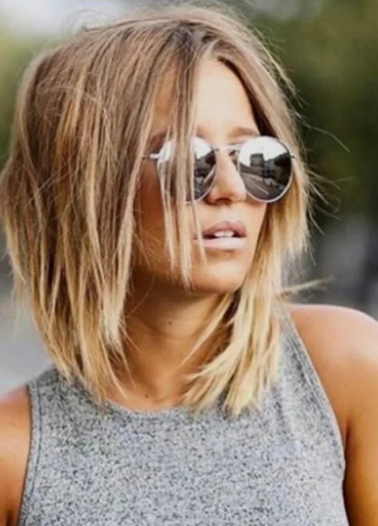 Рваные стрижки каре боб Pin by Emily Peat on Outfit Ideas Medium hair cuts, Thick hair styles, Medium ha