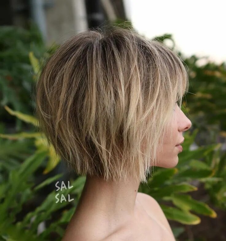 Рваный боб на короткие волосы фото 70 Cute and Easy-To-Style Short Layered Hairstyles for 2024 Short hair with laye